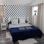 Alojamento de Acomodação e Pequeno-almoço Face Cité - D'hôtes - Parking&garage Gratuit - Wi-fi Gratuit