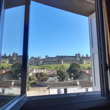 Couette-café Face Cité - D'hôtes - Parking&garage Gratuit - Wi-fi Gratuit Carcassonne