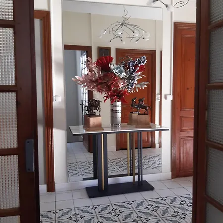 Face Cite - D'hotes - Parking & Garage Gratuit - Wi-fi Gratuit Bed & Breakfast