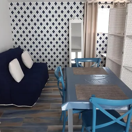 Face Cite - D'hotes - Parking & Garage Gratuit - Wi-fi Gratuit Couette-café 4*