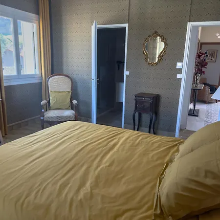 Couette-café Face Cité - D'hôtes - Parking&garage Gratuit - Wi-fi Gratuit Carcassonne