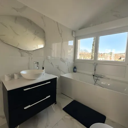 Face Cite - D'hotes - Parking & Garage Gratuit - Wi-fi Gratuit לינה וארוחת בוקר 4*