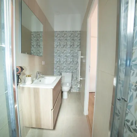 Face Cite - D'hotes - Parking & Garage Gratuit - Wi-fi Gratuit Bed & Breakfast