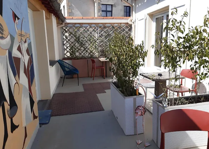 Face Cite - D'hotes - Parking & Garage Gratuit - Wi-fi Gratuit Bed & Breakfast