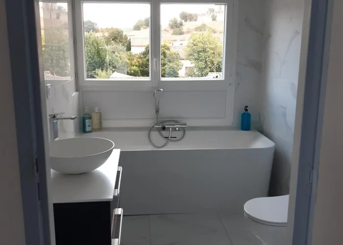 Face Cite - D'hotes - Parking & Garage Gratuit - Wi-fi Gratuit