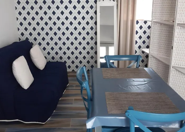 Face Cite - D'hotes - Parking & Garage Gratuit - Wi-fi Gratuit Bed & Breakfast 4*